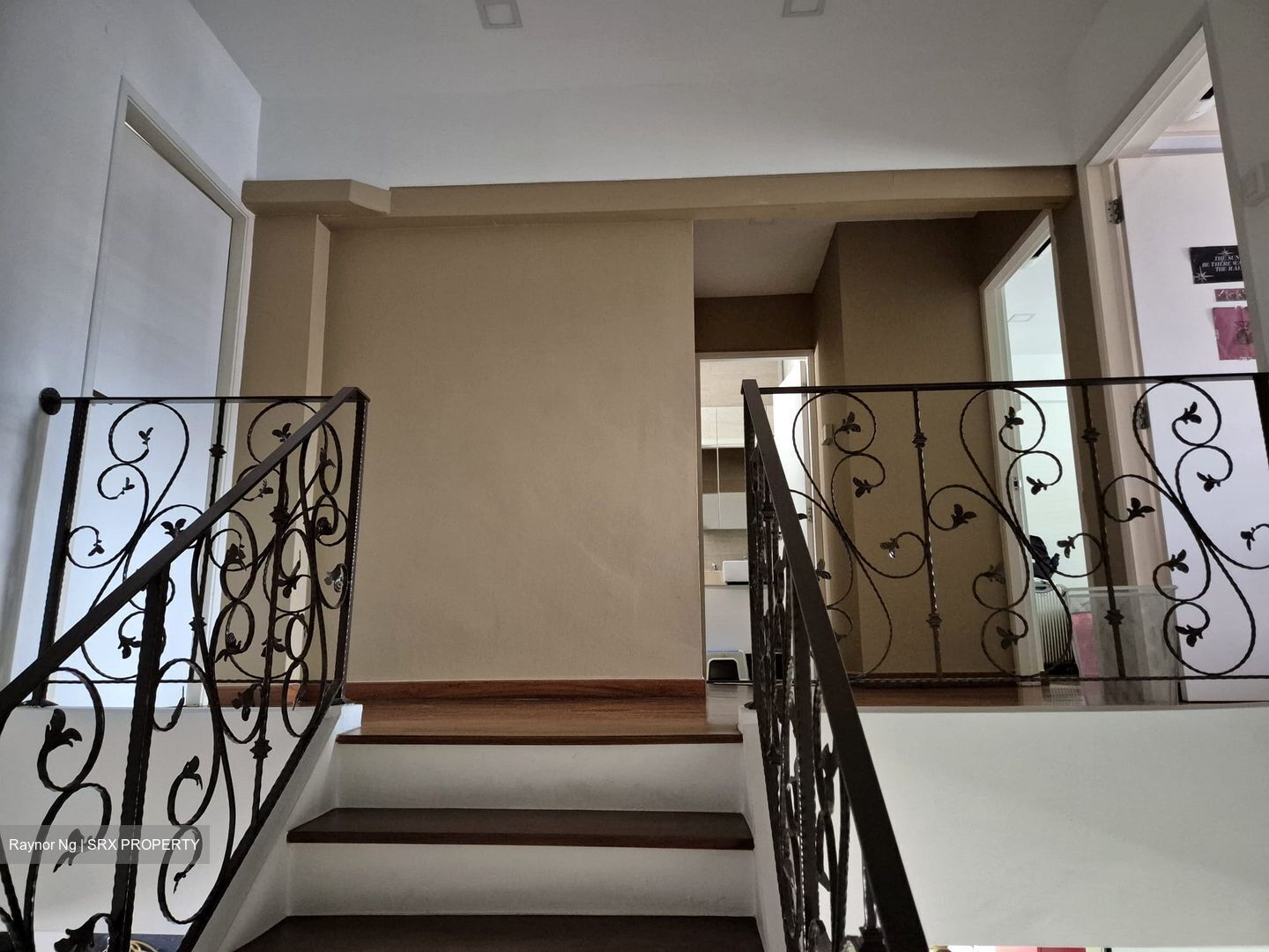 Blk 405 Hong Kah Court (Jurong West), HDB Executive #557679461